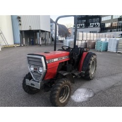 Traktor Massey Ferguson 154...